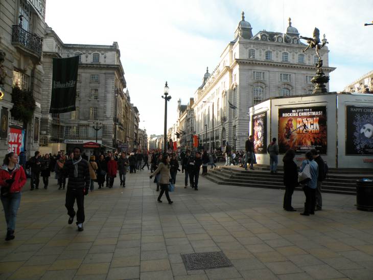  Piccadily Circus, Fontaine en travaux
